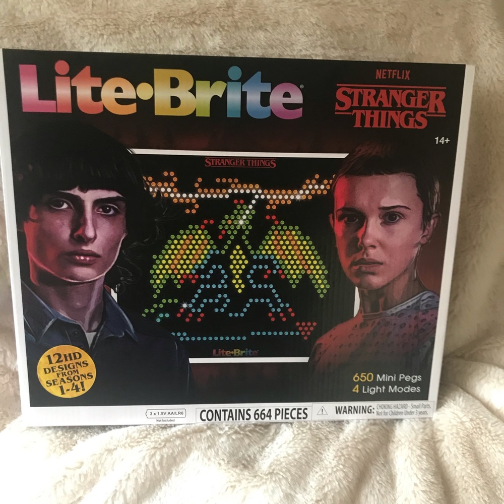 Stranger Things Lite-Brite - Picture 8 of 14